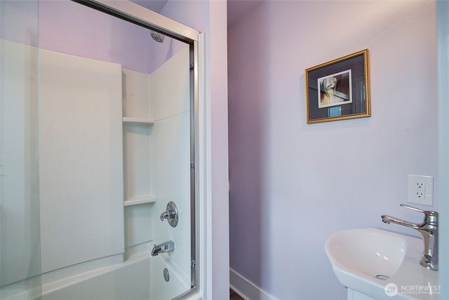8451 35th Avenue SW, Seattle, WA 98126