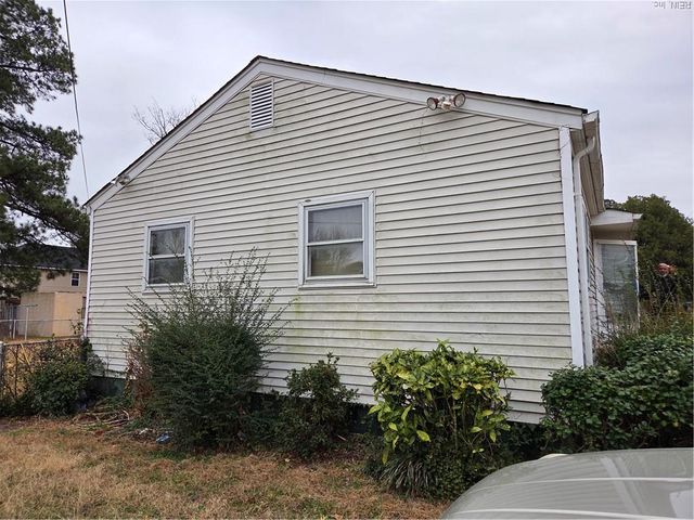 202 Bunche BLVD, Portsmouth, VA 23701