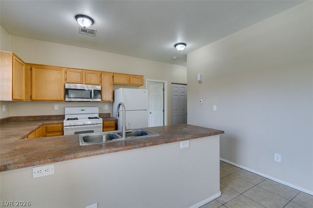 3812 Ormond Beach Street 201, Las Vegas, NV 89129