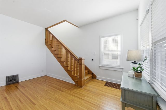 916 N Amidon Ave, Wichita, KS 67203