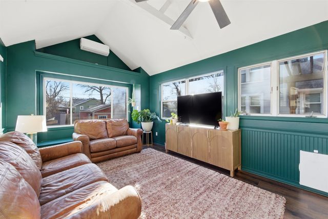 916 N Amidon Ave, Wichita, KS 67203