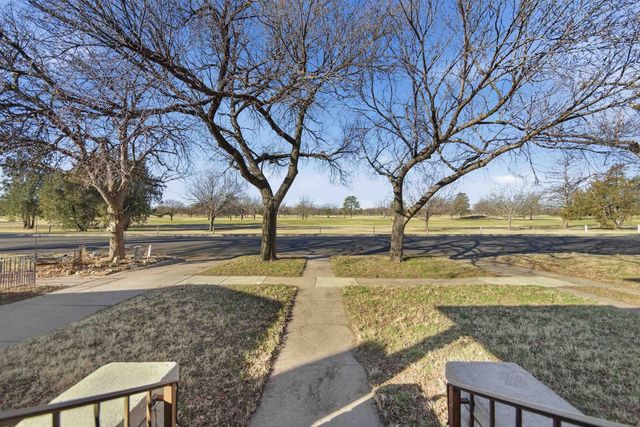 916 N Amidon Ave, Wichita, KS 67203