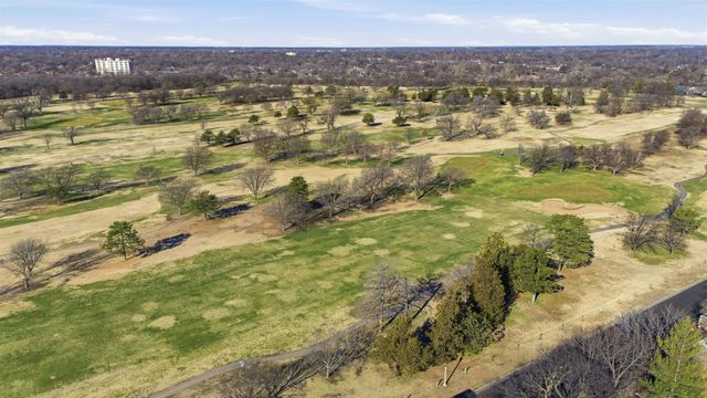 916 N Amidon Ave, Wichita, KS 67203