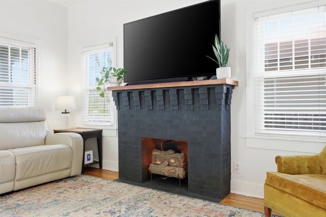 916 N Amidon Ave, Wichita, KS 67203