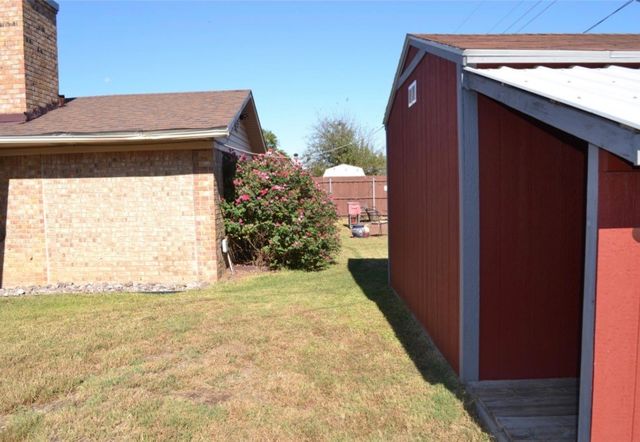 124 Juanita Avenue, Wills Point, TX 75169