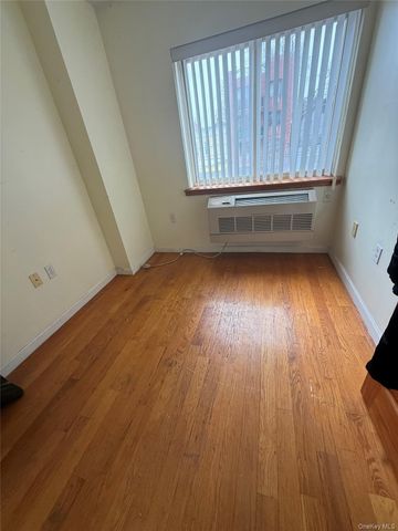 112-31 38th Avenue 3D, Corona, NY 11368