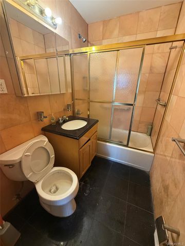 112-31 38th Avenue 3D, Corona, NY 11368