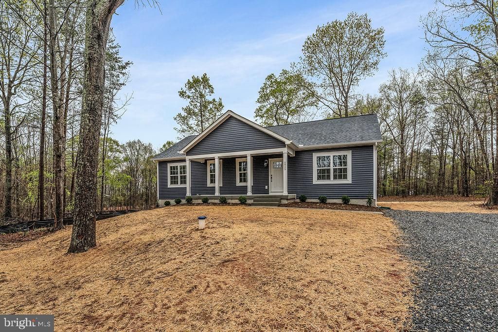 8000 FLIPPO DR, Fredericksburg, VA 22408