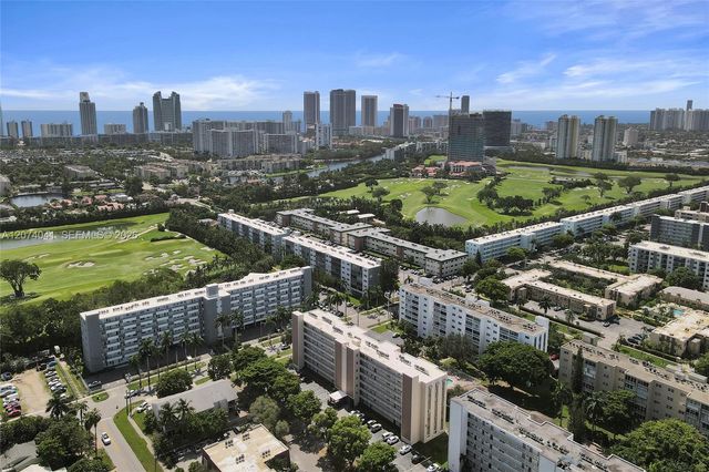1001 NE 14th Avenue 402, Hallandale Beach, FL 33009