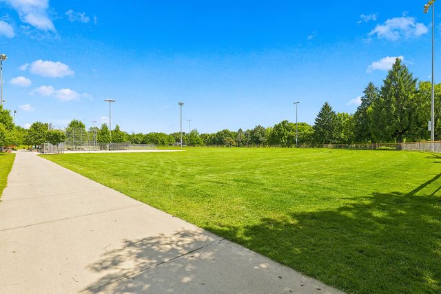 1140 68th Street, Downers Grove, IL 60516