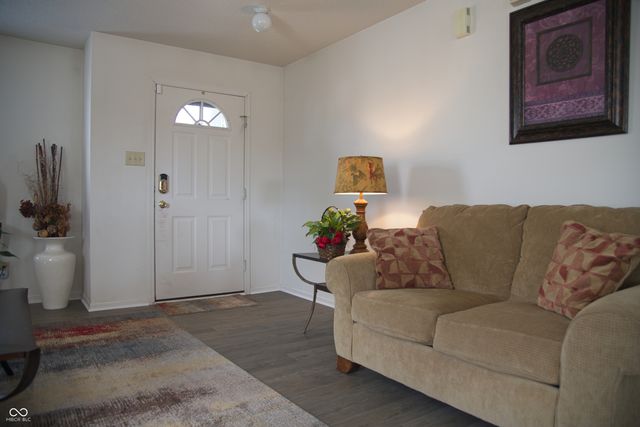 7737 Wolfgang Place, Indianapolis, IN 46239