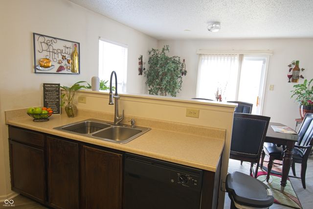 7737 Wolfgang Place, Indianapolis, IN 46239