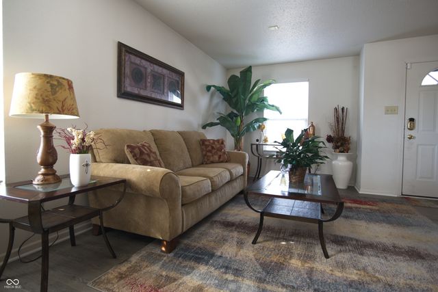 7737 Wolfgang Place, Indianapolis, IN 46239