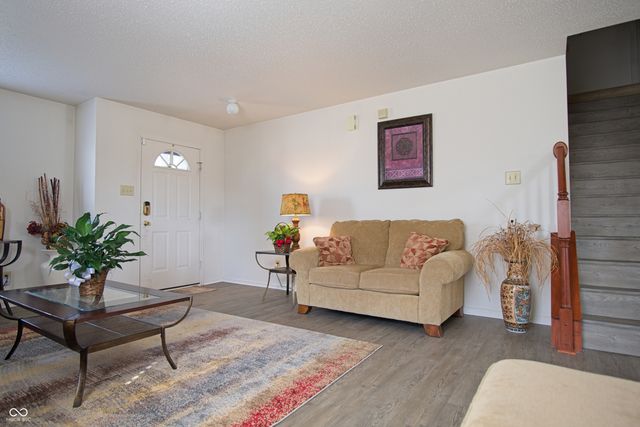 7737 Wolfgang Place, Indianapolis, IN 46239