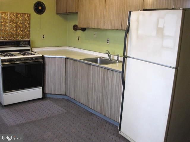 1631 MCCAY AVE, Upper Chichester, PA 19061