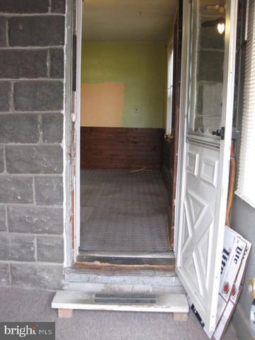 1631 MCCAY AVE, Upper Chichester, PA 19061