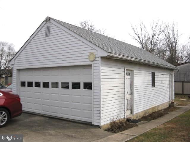 1631 MCCAY AVE, Upper Chichester, PA 19061