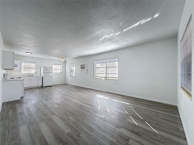 650 E HARBOR DRIVE S, St Petersburg, FL 33705