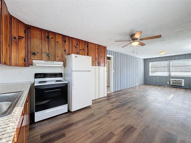 650 E HARBOR DRIVE S, St Petersburg, FL 33705