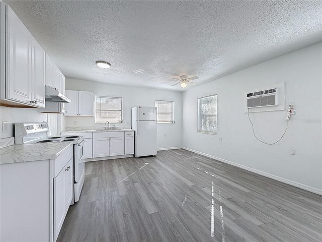 650 E HARBOR DRIVE S, St Petersburg, FL 33705