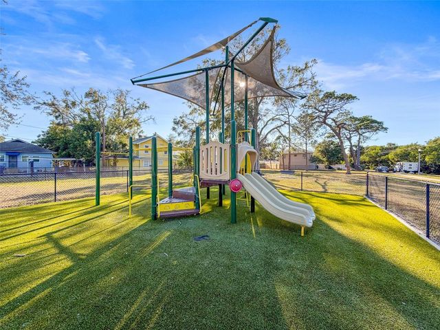 650 E HARBOR DRIVE S, St Petersburg, FL 33705