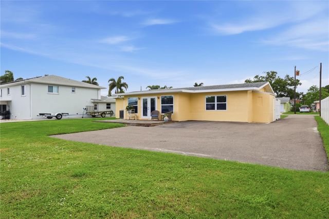 712 POINSETTIA AVENUE, Ellenton, FL 34222