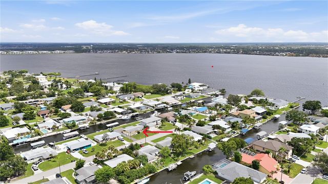 712 POINSETTIA AVENUE, Ellenton, FL 34222
