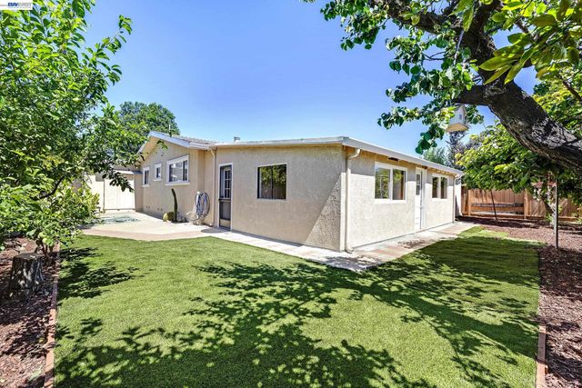 1798 Hartnell St, Union City, CA 94587