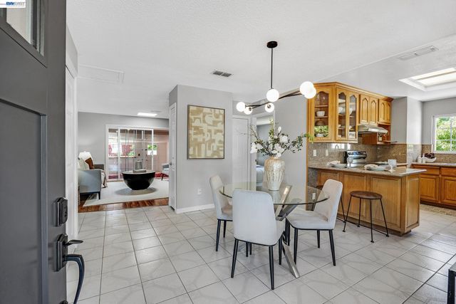 1798 Hartnell St, Union City, CA 94587