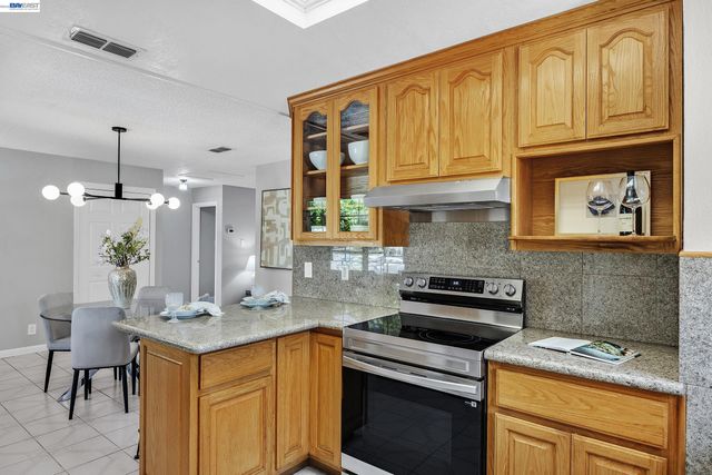 1798 Hartnell St, Union City, CA 94587