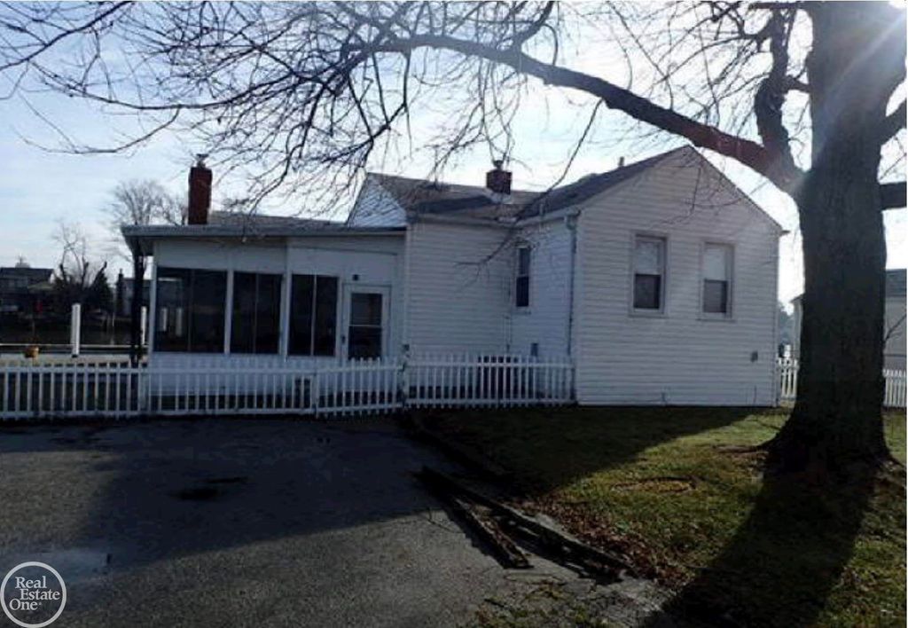 29756 N River Road, Harrison Twp, MI 48045