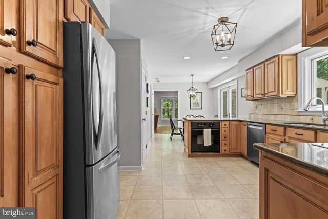 702 GREAT OAK LN, Kennett Square, PA 19348