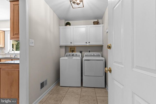 702 GREAT OAK LN, Kennett Square, PA 19348
