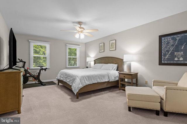 702 GREAT OAK LN, Kennett Square, PA 19348