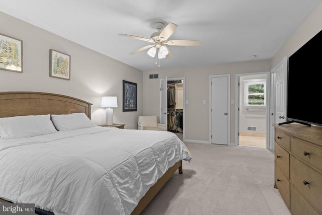 702 GREAT OAK LN, Kennett Square, PA 19348