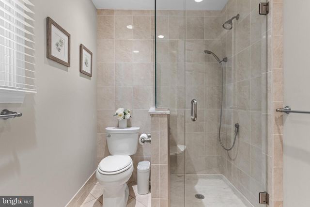 702 GREAT OAK LN, Kennett Square, PA 19348