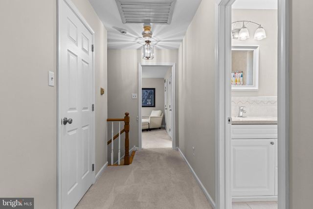 702 GREAT OAK LN, Kennett Square, PA 19348