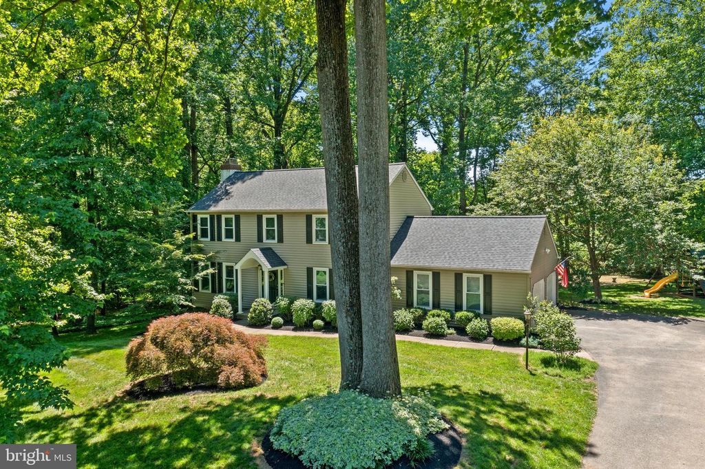 702 GREAT OAK LN, Kennett Square, PA 19348