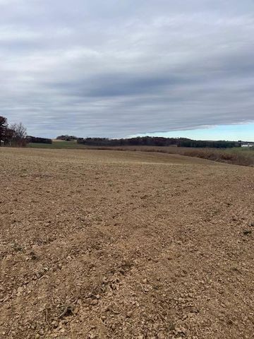 L7 Ervins Way, Waunakee, WI 53597