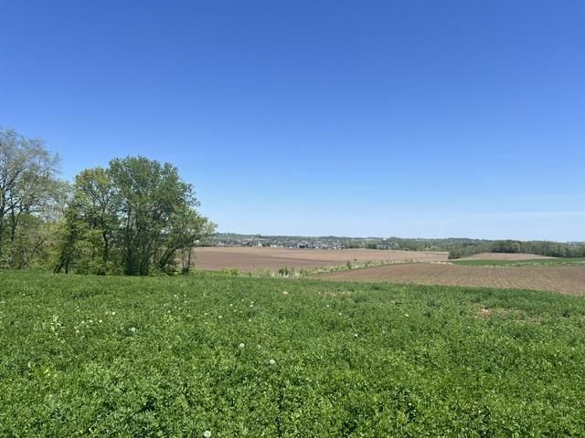 L7 Ervins Way, Waunakee, WI 53597