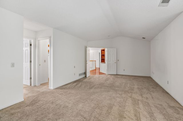 1536 Shannon Drive, Woodbury, MN 55125