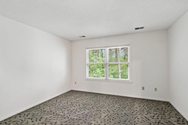1536 Shannon Drive, Woodbury, MN 55125