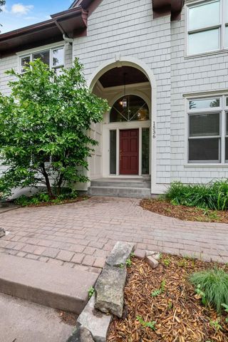 1536 Shannon Drive, Woodbury, MN 55125