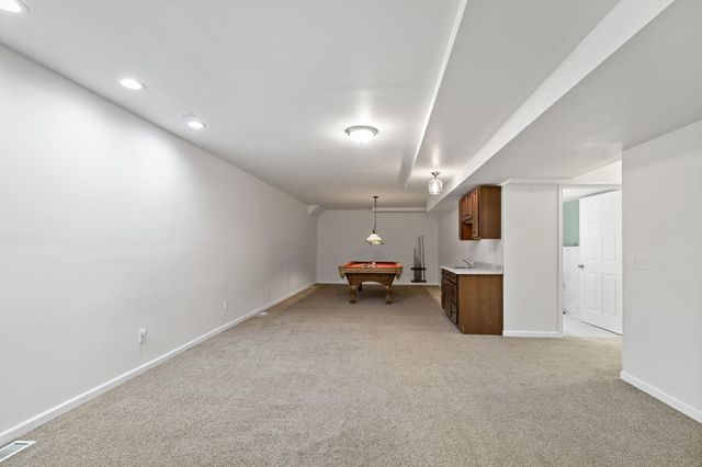 1536 Shannon Drive, Woodbury, MN 55125