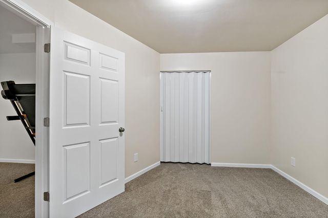 1536 Shannon Drive, Woodbury, MN 55125