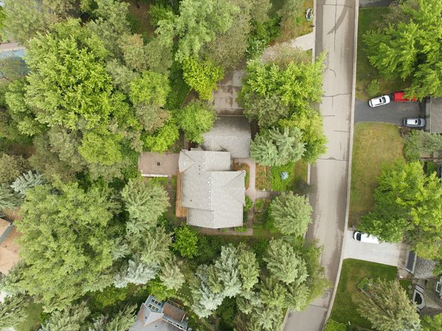 1536 Shannon Drive, Woodbury, MN 55125