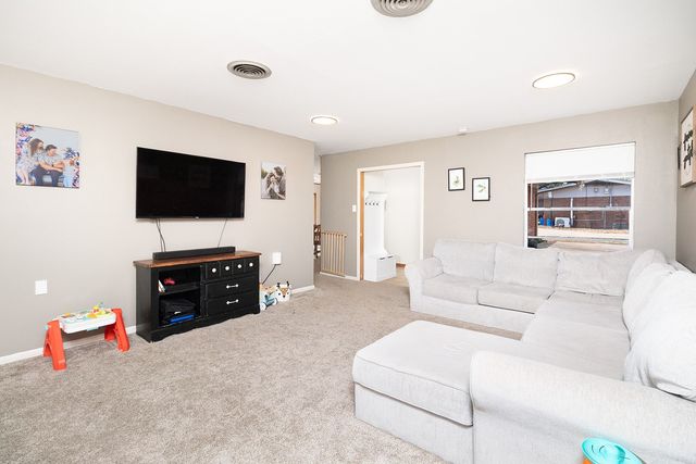 2005 S China Street, Brady, TX 76825