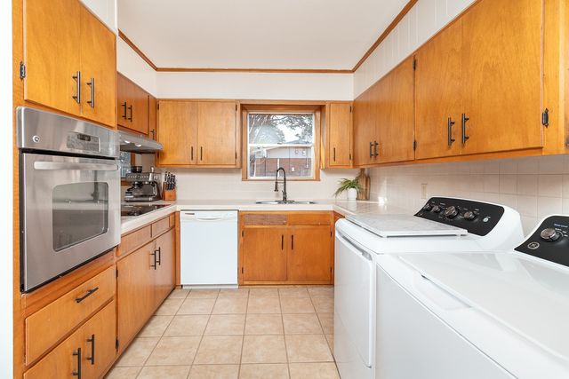 2005 S China Street, Brady, TX 76825