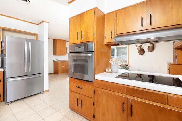 2005 S China Street, Brady, TX 76825