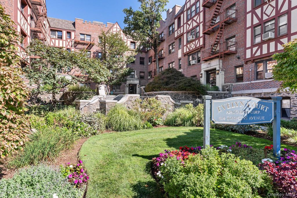 604 Tompkins B4, Mamaroneck, NY 10543 — exterior